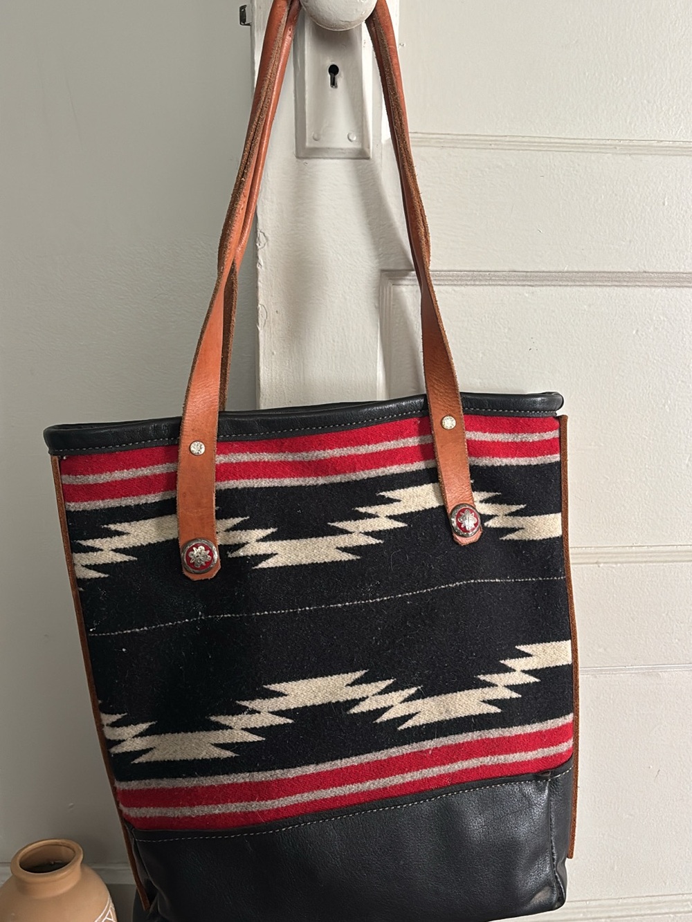 Saddle blanket bag